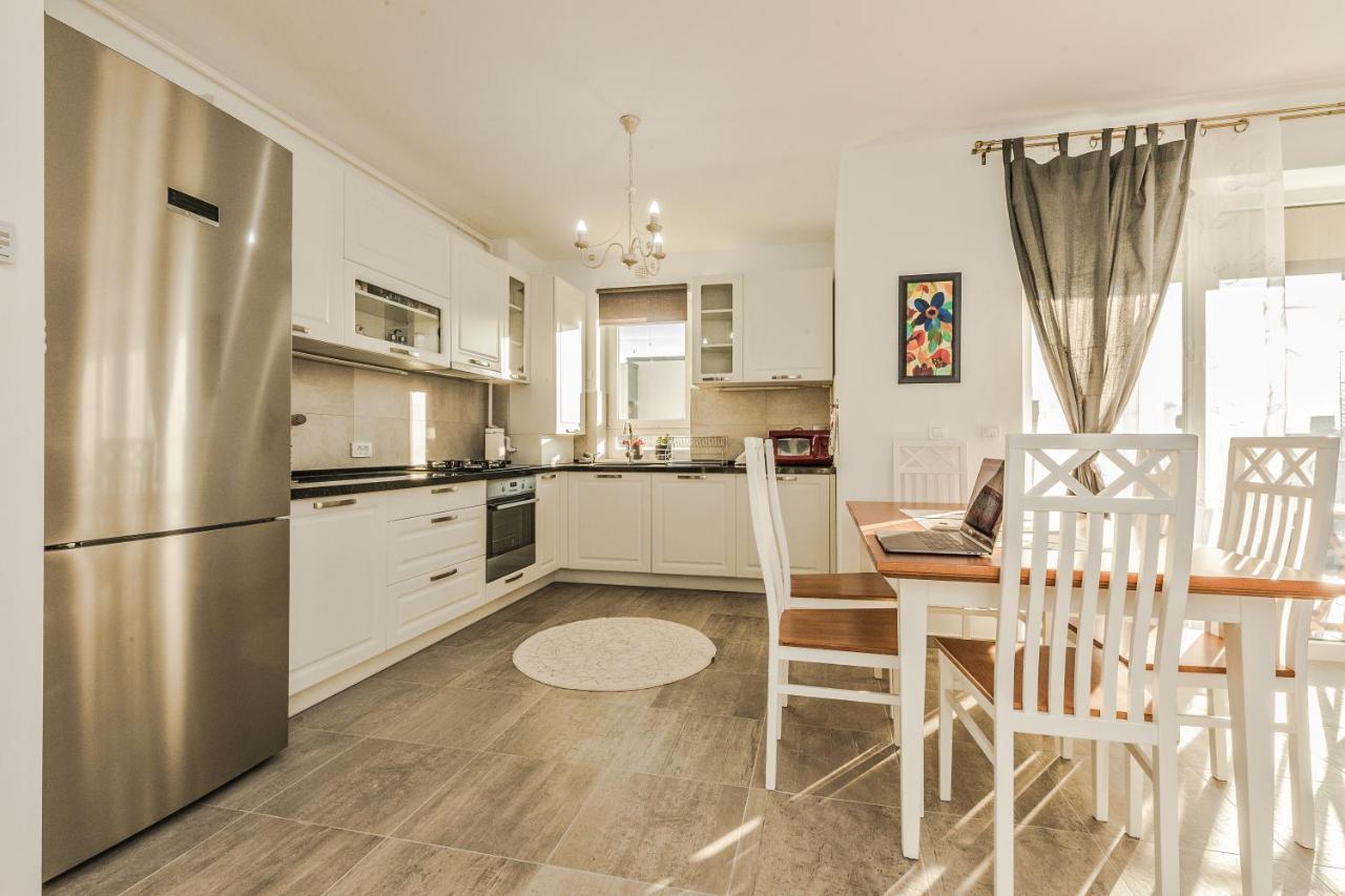 Elegant Sophia's Apartment